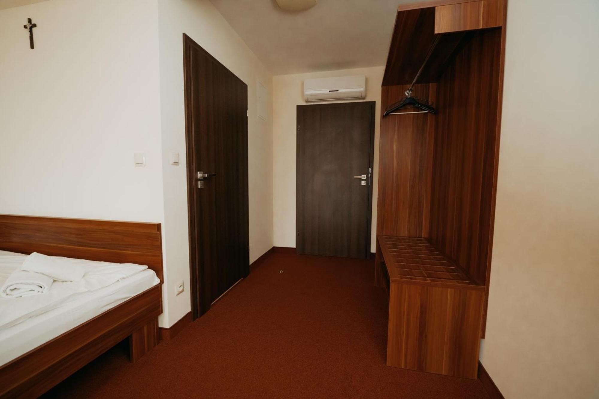 Noclegi - Apartamenty Zolynianka Extérieur photo