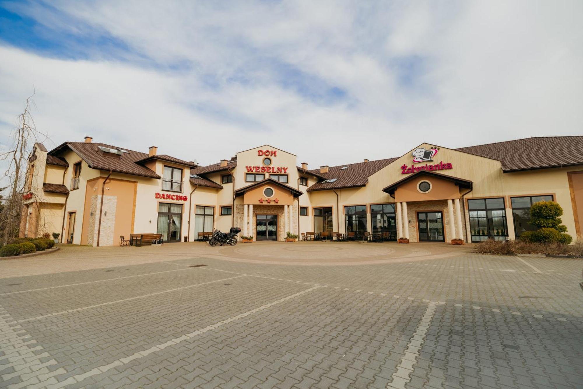 Noclegi - Apartamenty Zolynianka Extérieur photo